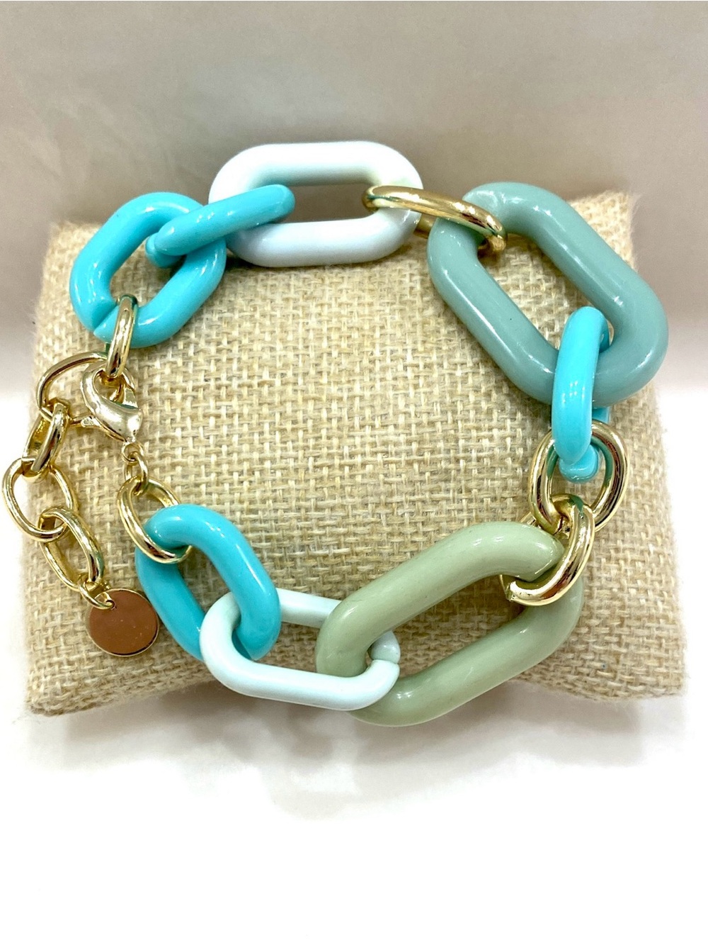 Colorblock Resin Link Bracelet in Turquoise, Seafoam & White with Gold Accents